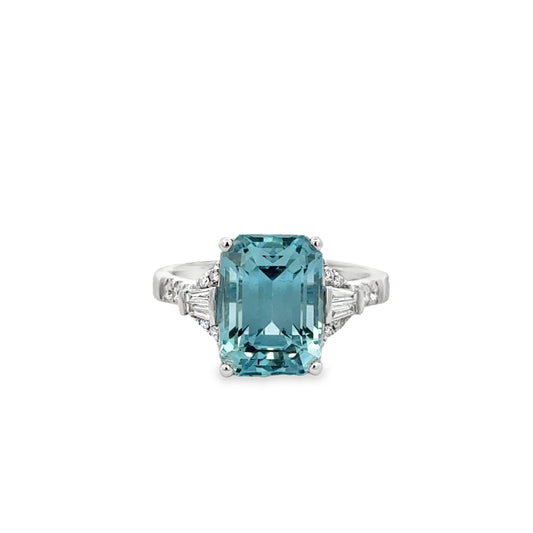 14K White Gold Aquamarine Fashion Ring (5.61ct)