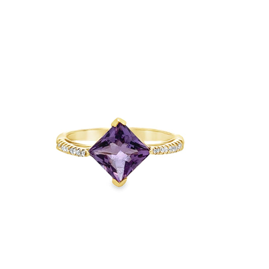 14K Yellow Gold Amethyst Fashion Ring