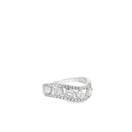 18K White Gold Diamond Fashion Ring